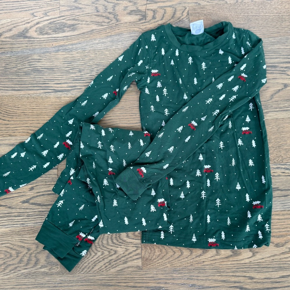 Hanna Andersson Kids Dark Green Holiday Tree Pajama Set